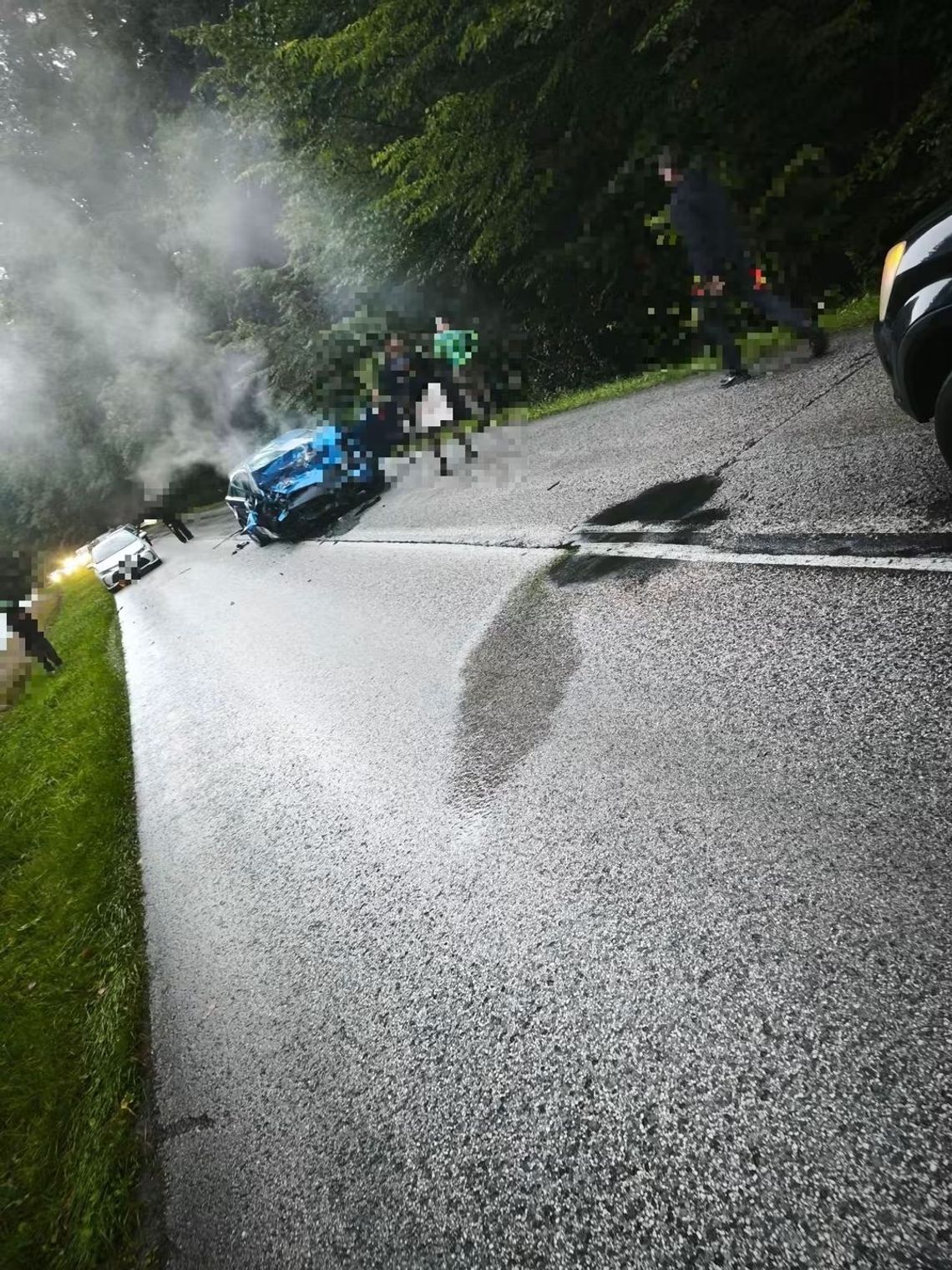 Tragiczny wypadek na trasie Kielce–Zagnańsk. Nie żyje 51-letni pasażer
