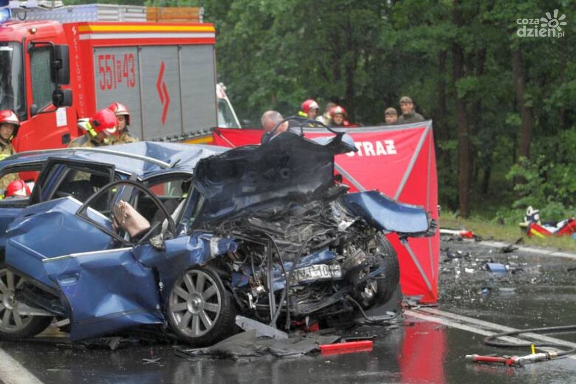 Tragiczny wypadek samochodowy- trwa zbiórka na osierocone dzieci Tragiczny wypadek samochodowy- trwa zbiórka na osierocone dzieci