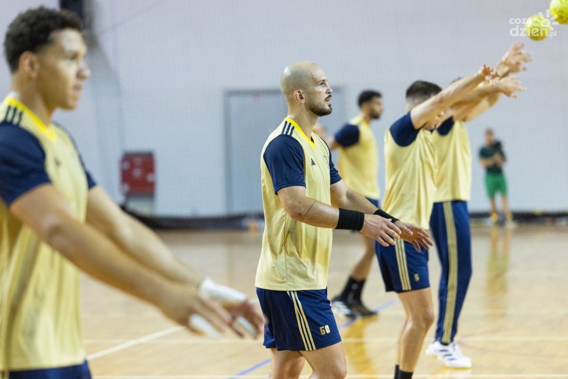 Trening otwarty i potrójna niespodzianka od Industrii Kielce