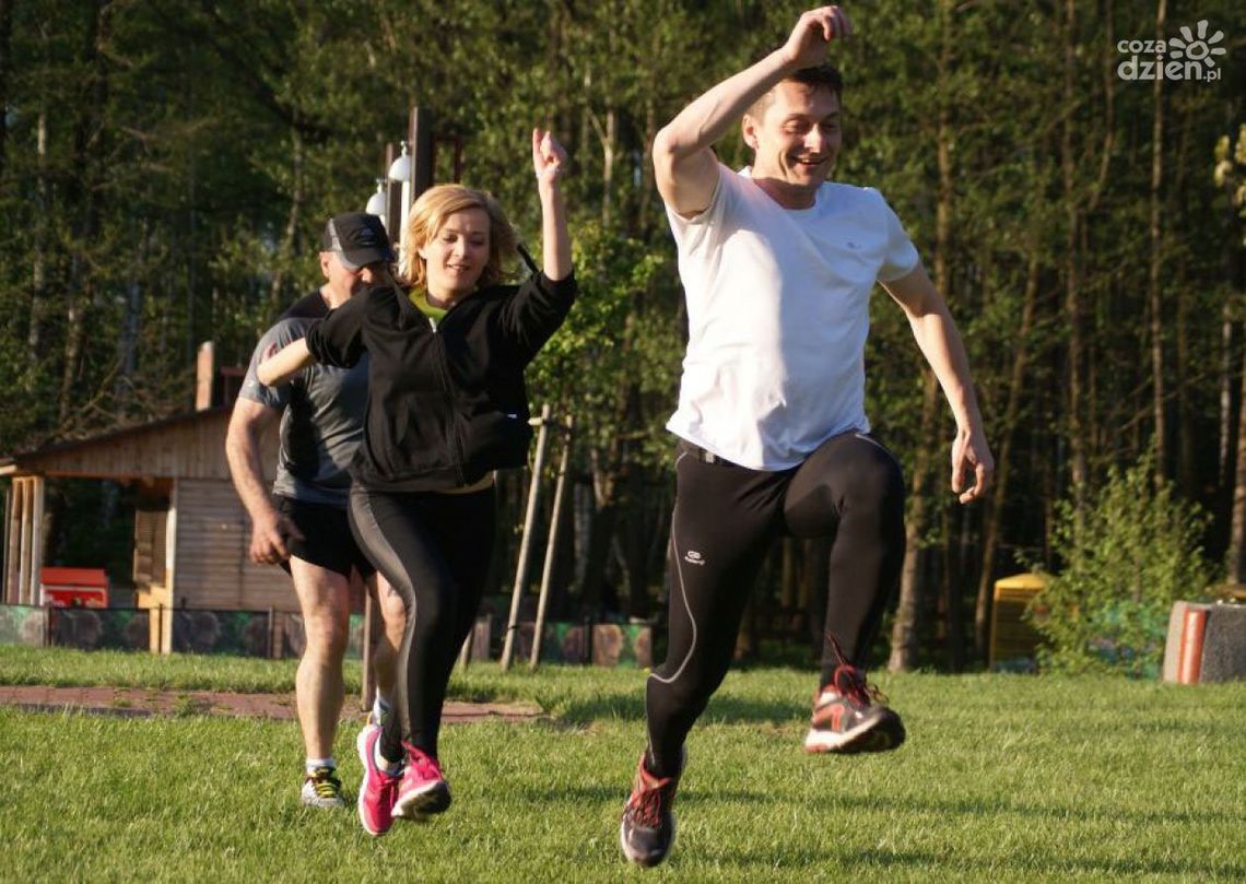 TrenujęBoLubię w domu – ćwiczenia mięśni brzucha oraz grzbietu