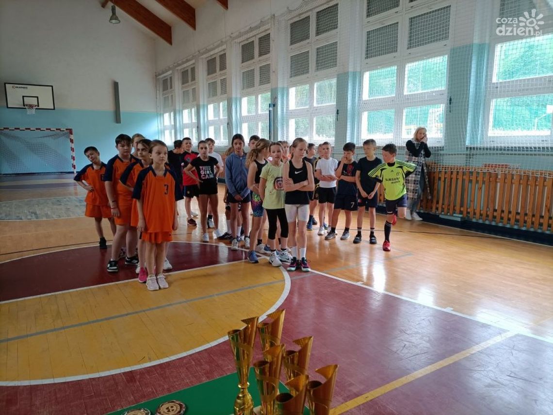 Trójbój lekkoatletyczny IV klas Trójbój lekkoatletyczny IV klas