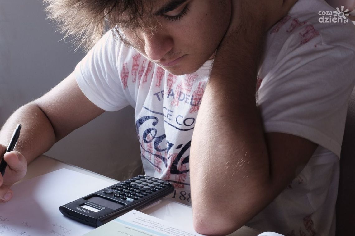 Trwa egzamin ósmoklasisty - dziś język polski