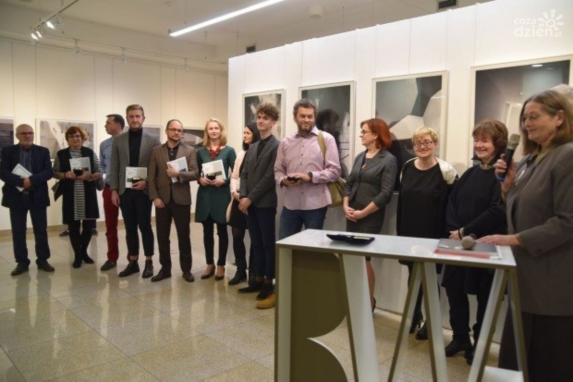 Trwa nabór prac do III Festiwalu Fotografii FOTOPERYPETIE Trwa nabór prac do III Festiwalu Fotografii FOTOPERYPETIE