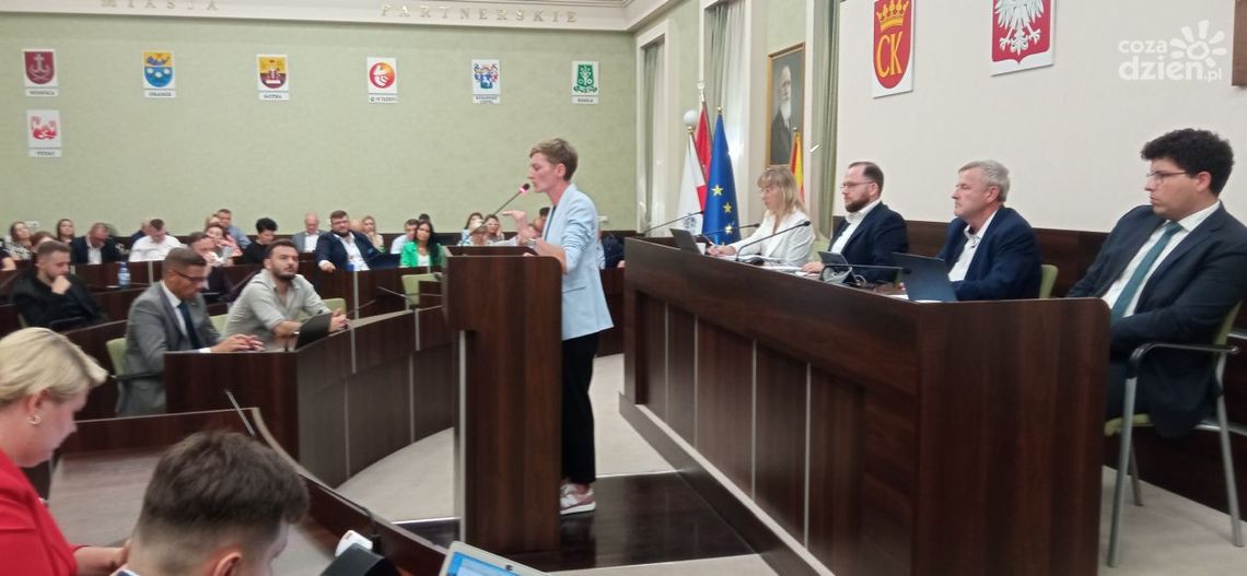 Trwa sesja Rady Miasta Kielce. Radni dyskutują nad podwyżkami podatków