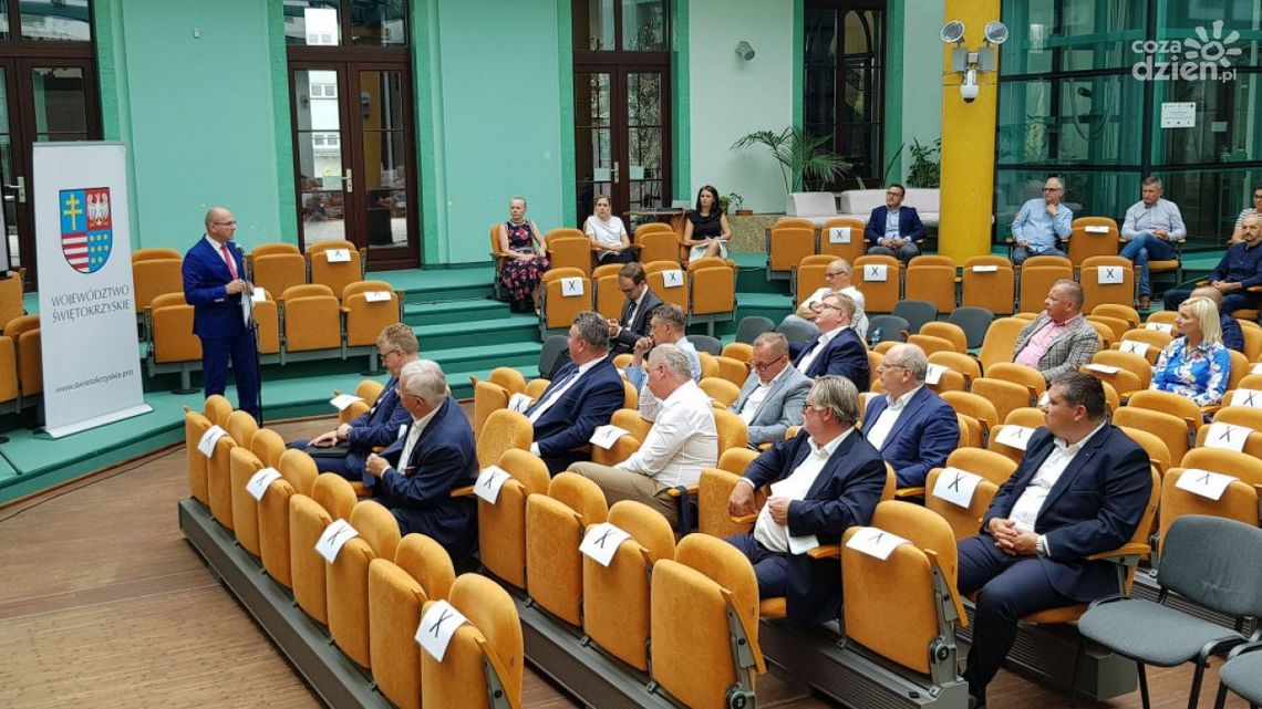 Trwają konsultacje społeczne Trwają konsultacje społeczne