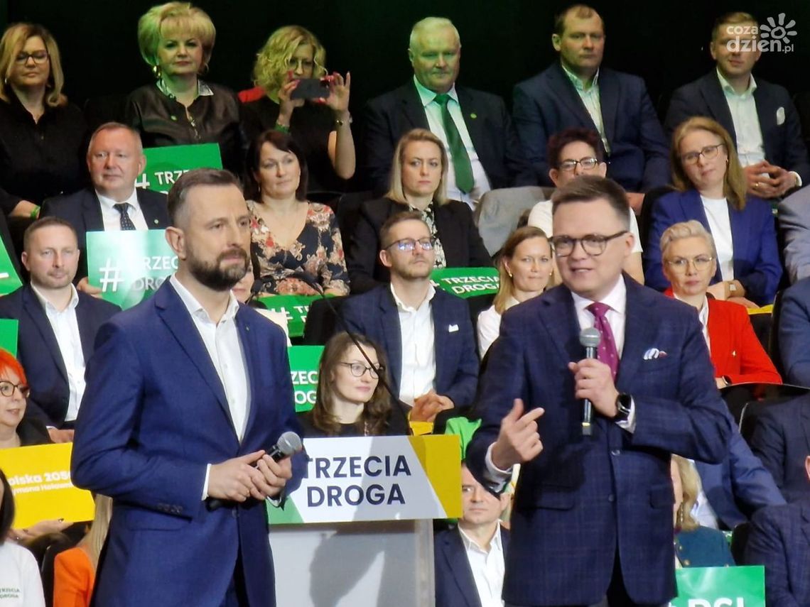 Trzecia Droga z pompą ogłosiła start w kampanii. Nie zabrakło znanych postaci Trzecia Droga z pompą ogłosiła start w kampanii. Nie zabrakło znanych postaci