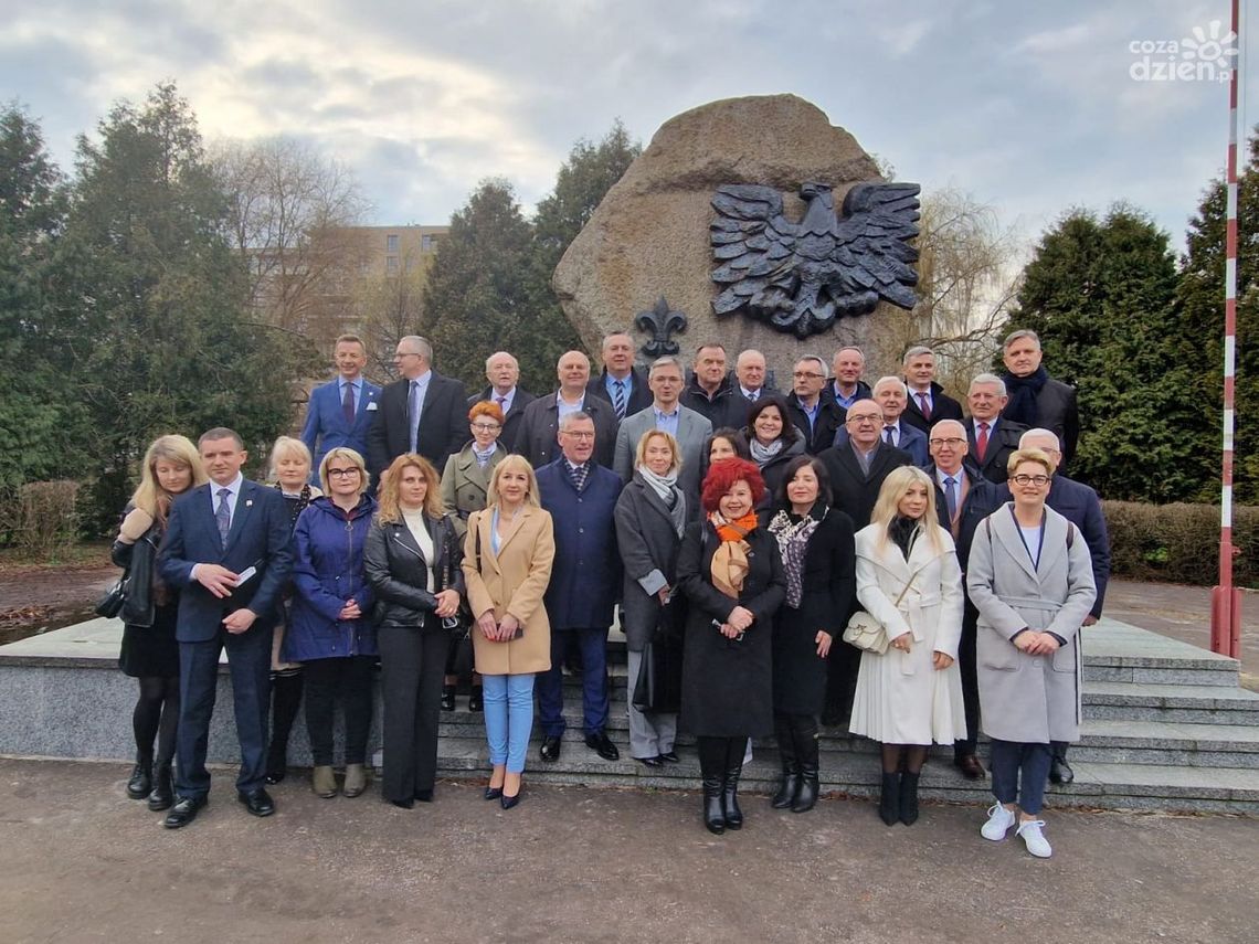 Trzecia Droga zaprezentowała swoją listę do sejmiku województwa Trzecia Droga zaprezentowała swoją listę do sejmiku województwa