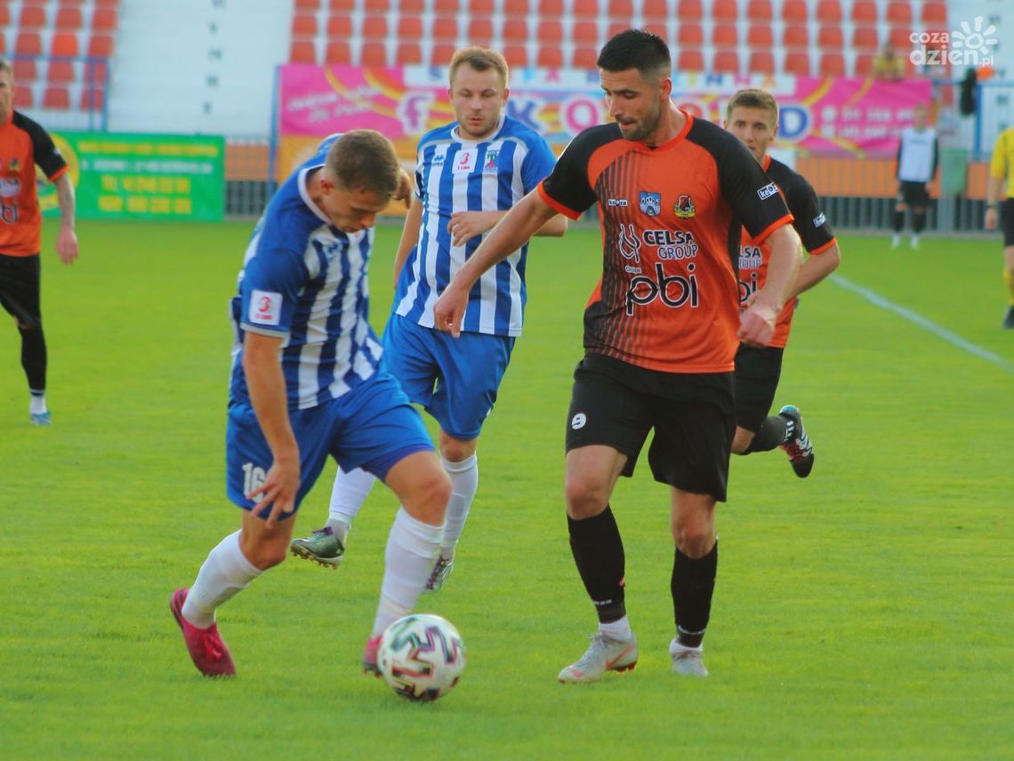 Trzy punkty i spokojne święta piłkarzy KSZO
