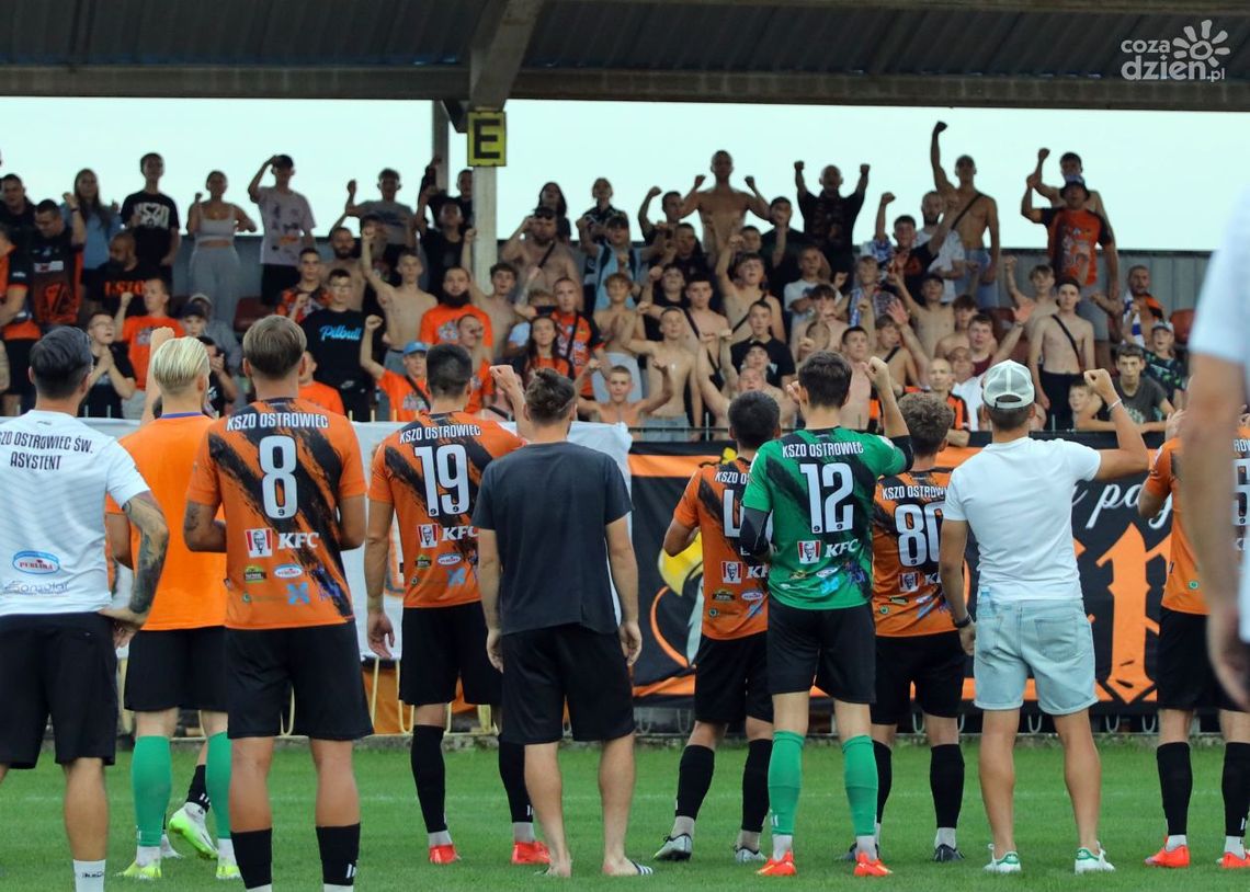 Trzy punkty i trzy bramki KSZO w spotkaniu z Unią Tarnów