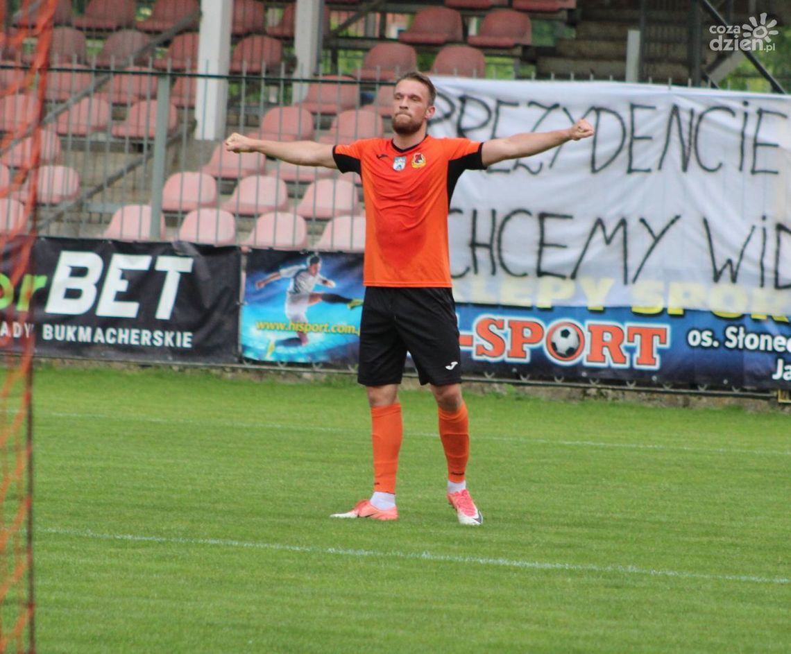 Trzy punkty na zakończenie