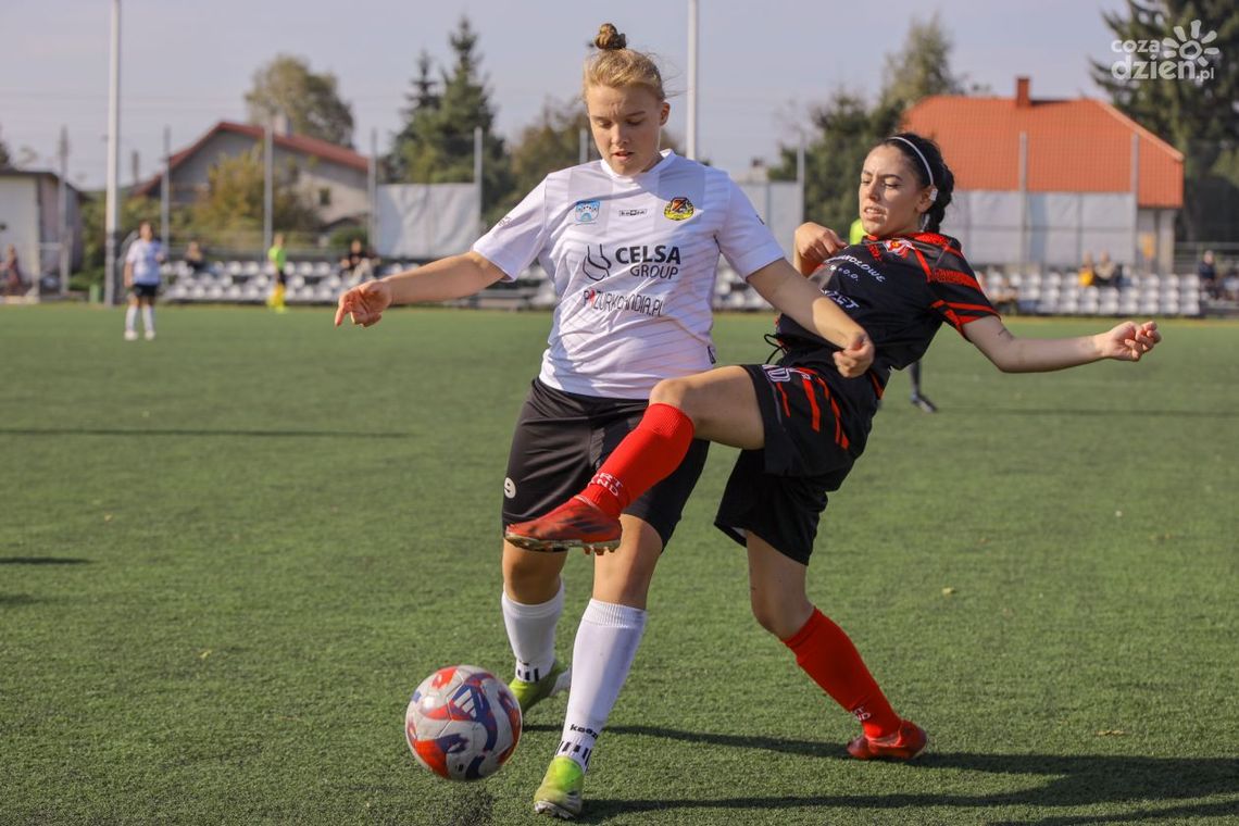 Trzy punkty piłkarek KSZO pod Tatrami