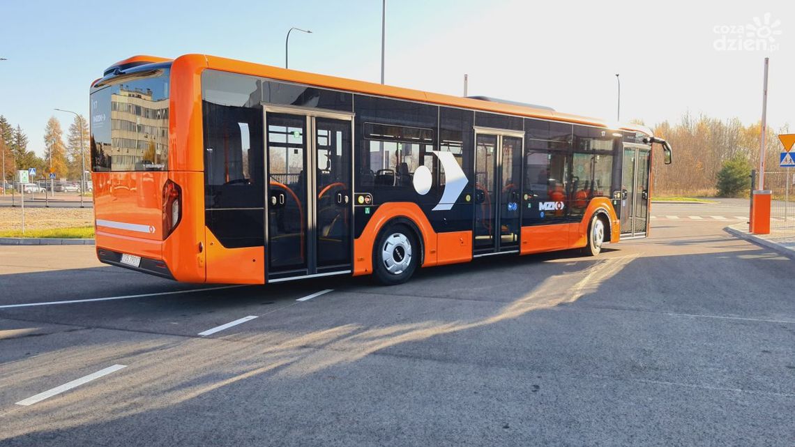 Tym razem pomarańczowo-czarne MAN-y Tym razem pomarańczowo-czarne MAN-y