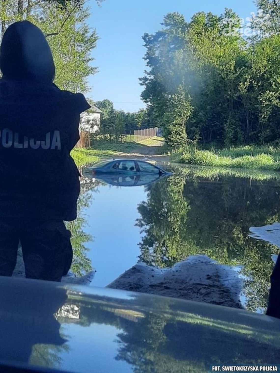 Ucieczkę zakończył w rzece Ucieczkę zakończył w rzece