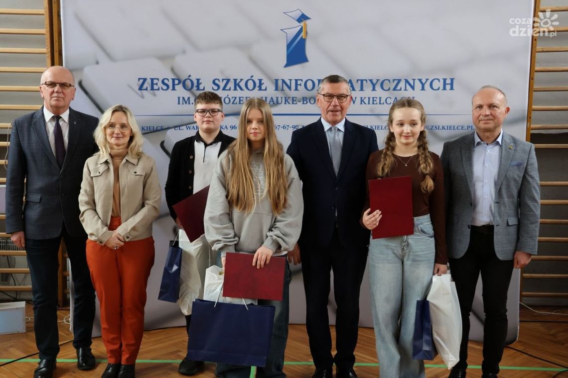 Uczeń z Nowej Słupi wojewódzkim mistrzem wiedzy o Powstaniu Styczniowym Uczeń z Nowej Słupi wojewódzkim mistrzem wiedzy o Powstaniu Styczniowym