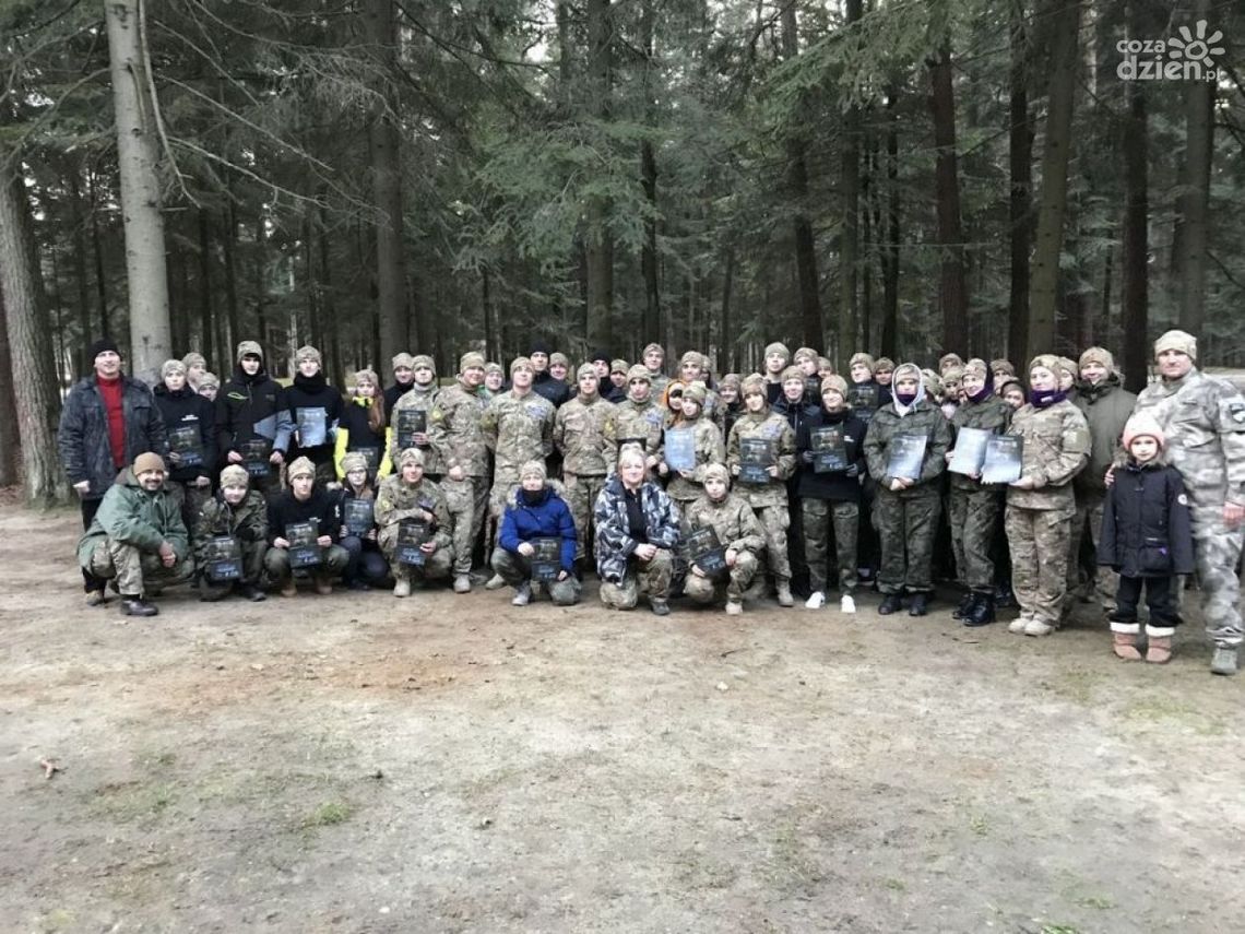 Uczniowie "mundurówki" szkolili się w Dębicy Uczniowie "mundurówki" szkolili się w Dębicy