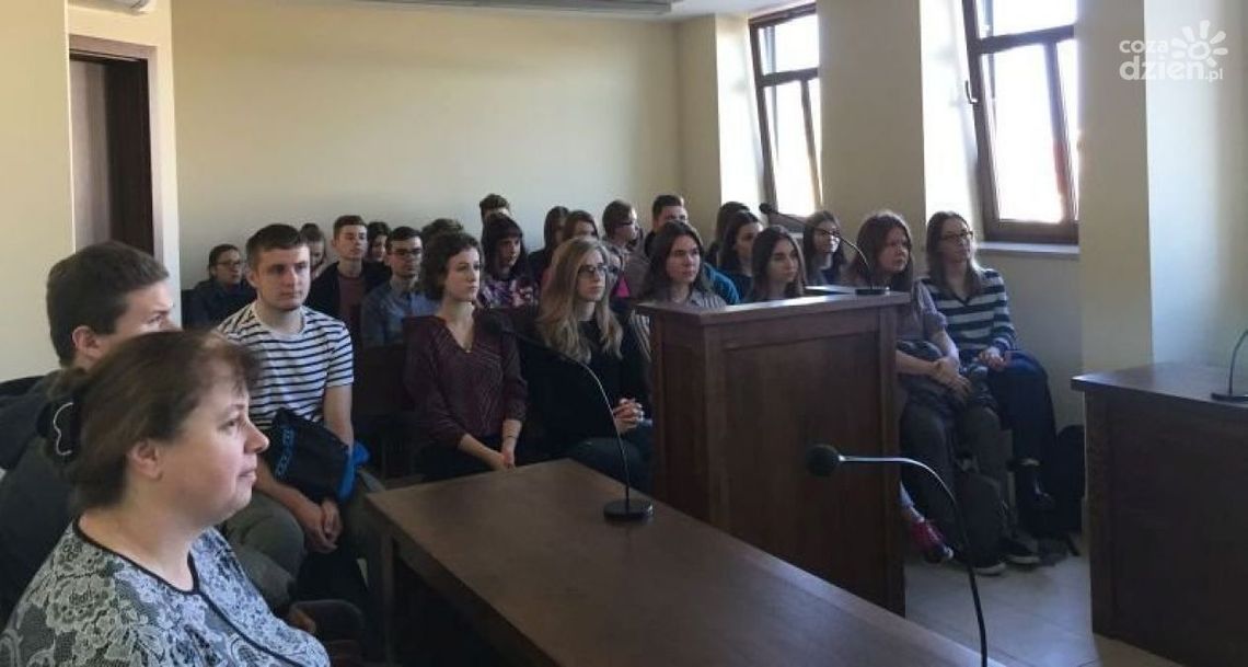 Uczniowie opatowskiego "Bartosza" w sądzie