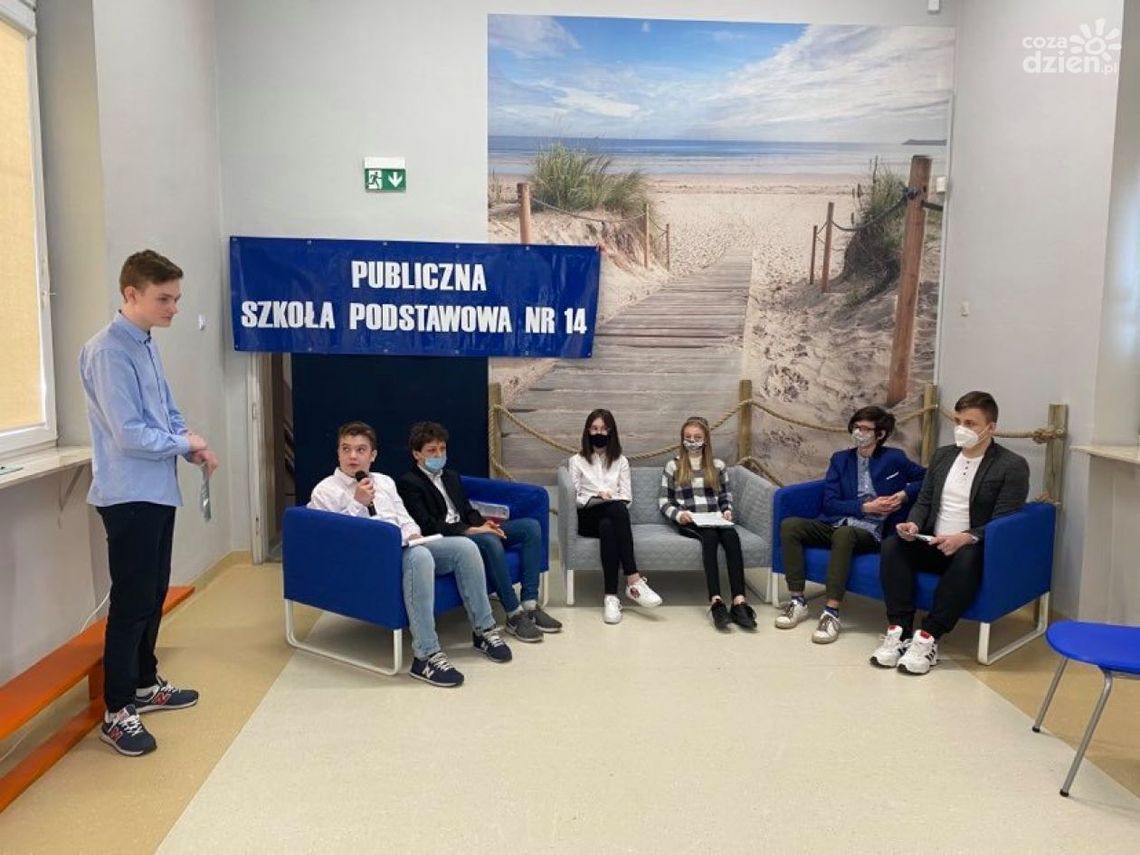 Uczniowie PSP nr 14 w Ostrowcu Świętokrzyskim uczą się oszczędzać Uczniowie PSP nr 14 w Ostrowcu Świętokrzyskim uczą się oszczędzać