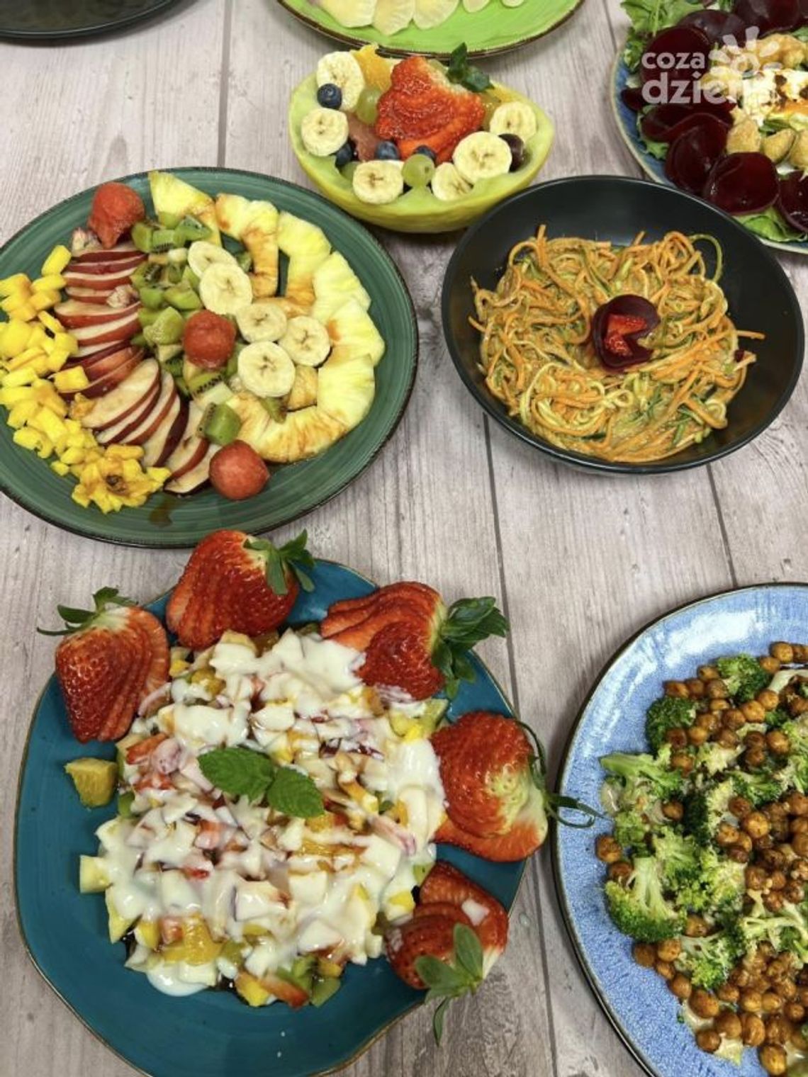 Uczniowie PZS w Łopusznie zachęcają do zdrowego odżywiania