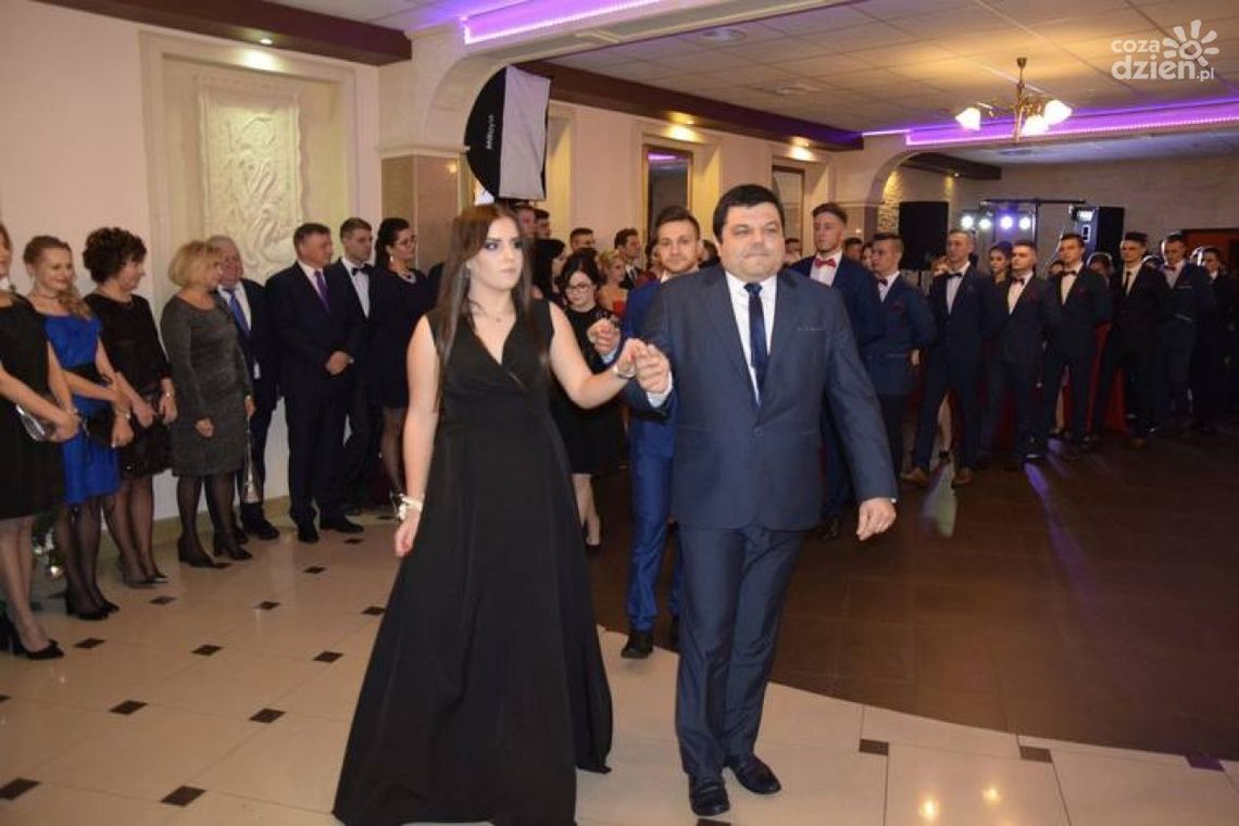 Uczniowie "Skłodowskiej" otworzyli sezon na studniówki Uczniowie "Skłodowskiej" otworzyli sezon na studniówki