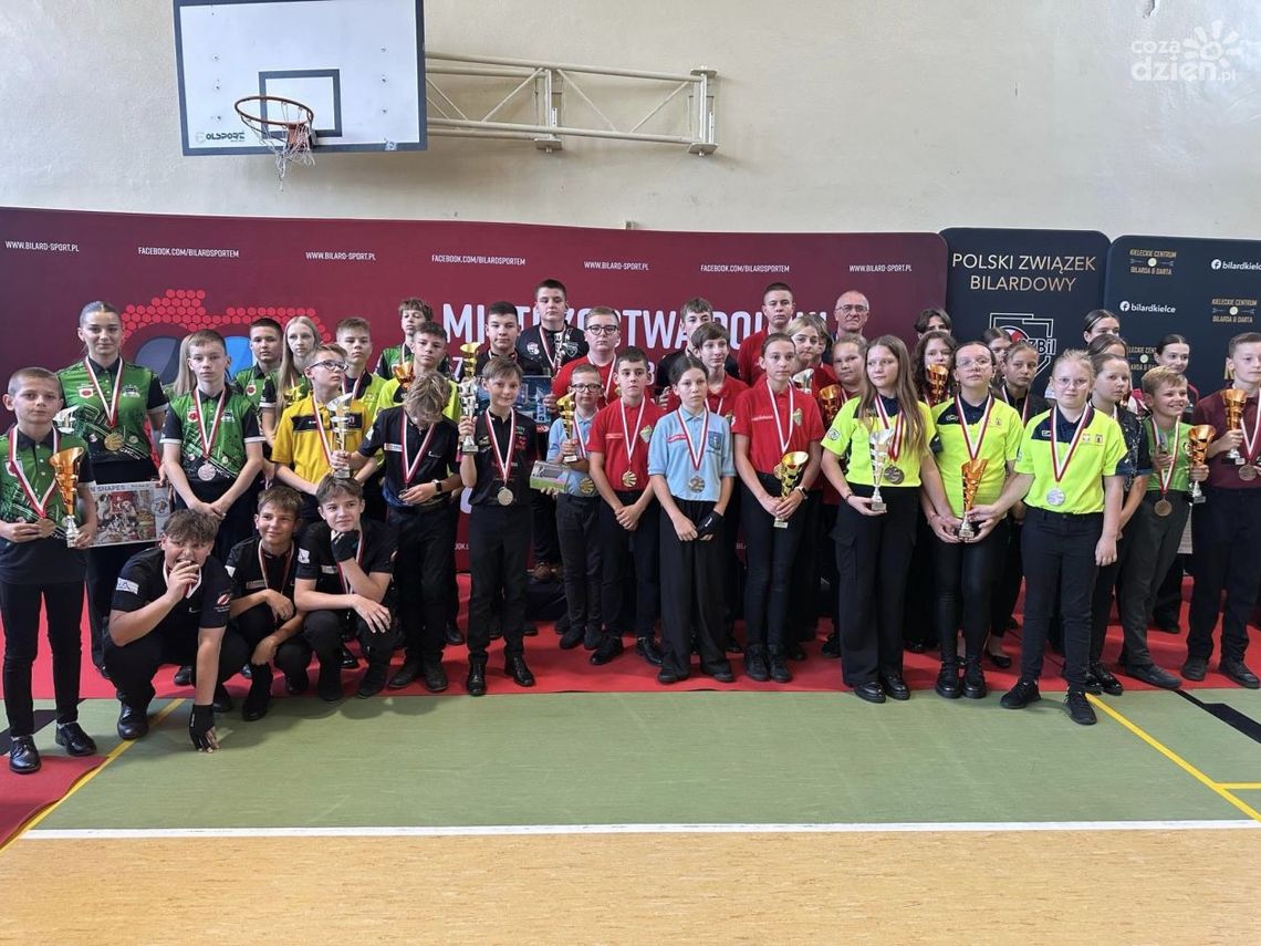 Uczniowie z Wiślicy z medalami Uczniowie z Wiślicy z medalami