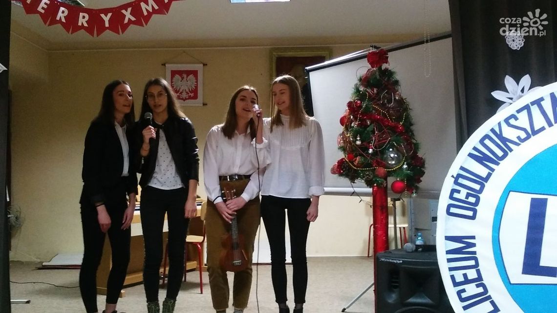 Uczniowski 9 Przegląd Kolęd i Pastorałek za nami