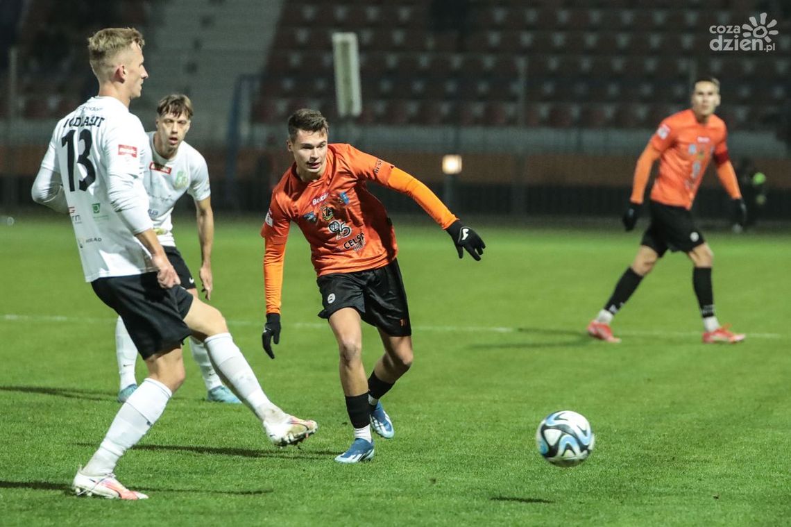 Udane zakończenie rundy jesiennej piłkarzy KSZO 1929 Ostrowiec Świętokrzyski