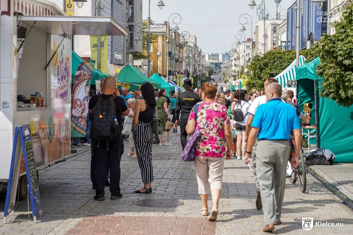 Udany kielecki "Bazar Rzemieślniczy" Udany kielecki "Bazar Rzemieślniczy"