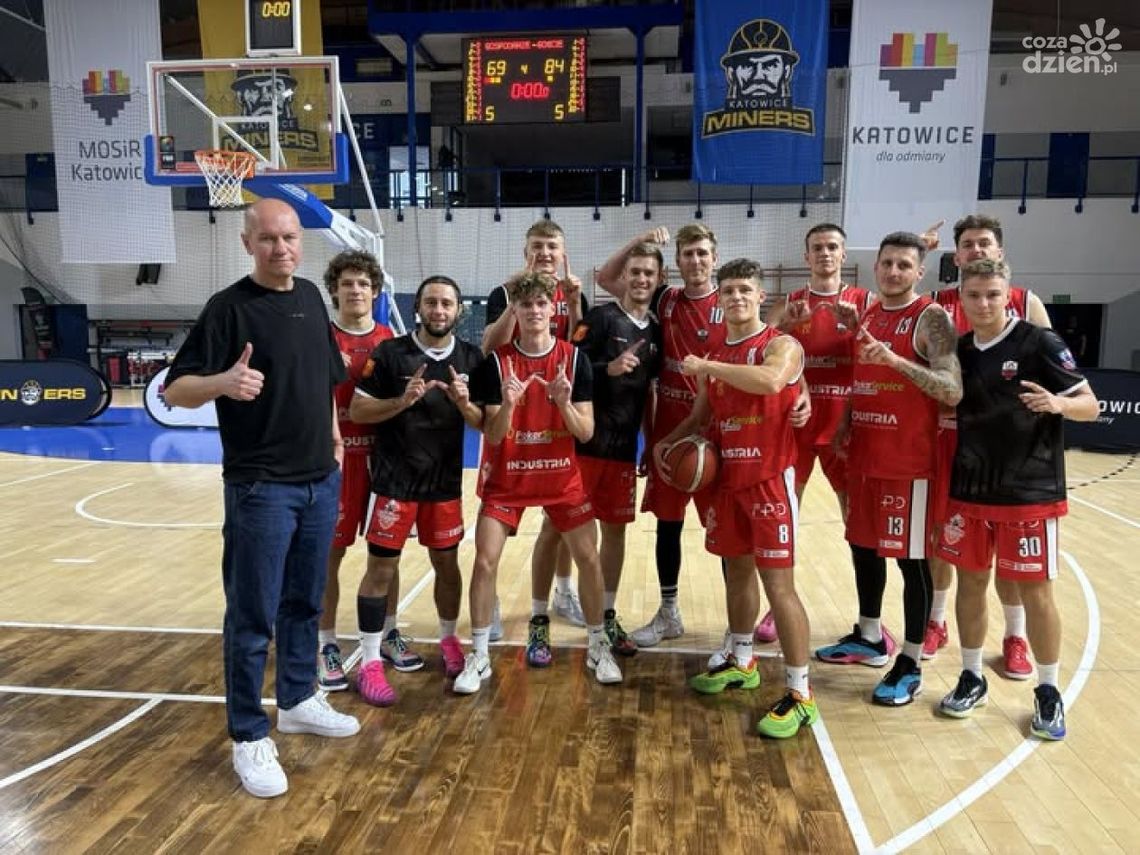 UJK Kielce lepsze od AWF Miners Katowice UJK Kielce lepsze od AWF Miners Katowice