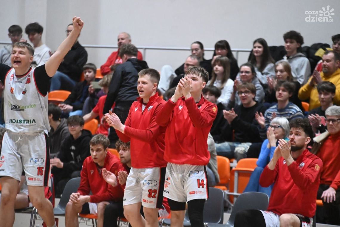 UJK Kielce pokonuje Basket Hills Bielsko-Biała i jest bliżej awansu do następnej rundy UJK Kielce pokonuje Basket Hills Bielsko-Biała i jest bliżej awansu do następnej rundy