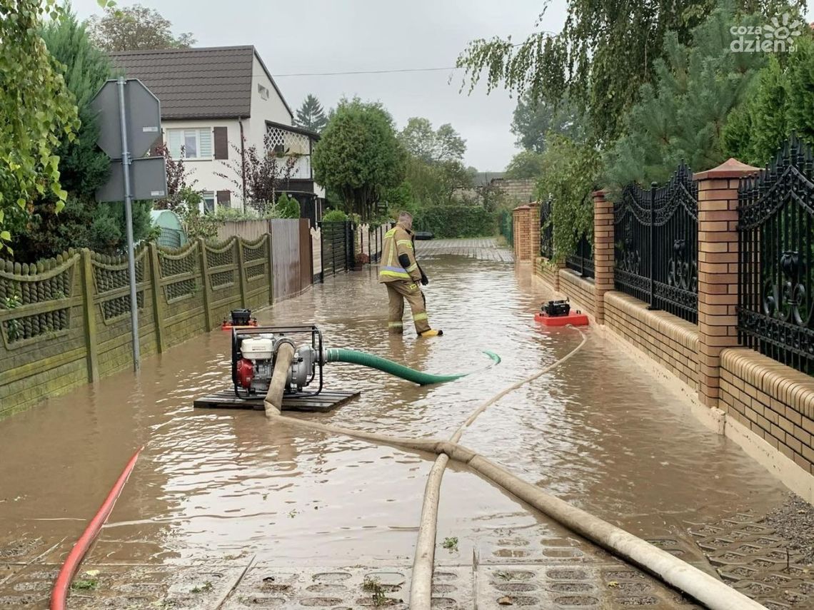 Ulewne deszcze dotarły nad Świętokrzyskie Ulewne deszcze dotarły nad Świętokrzyskie