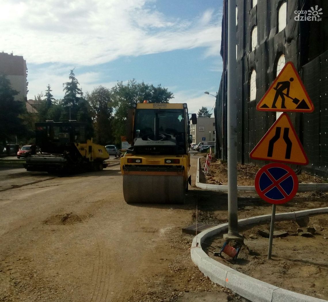 Ulica Wardyńskiego dołączyła do modernizowanych ulic Ostrowca Ulica Wardyńskiego dołączyła do modernizowanych ulic Ostrowca