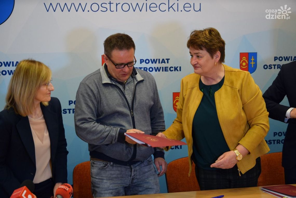 Umowa podpisana! Starodroże do remontu Umowa podpisana! Starodroże do remontu