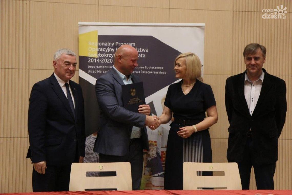 Unijne miliony na kolejne projekty społeczne Unijne miliony na kolejne projekty społeczne