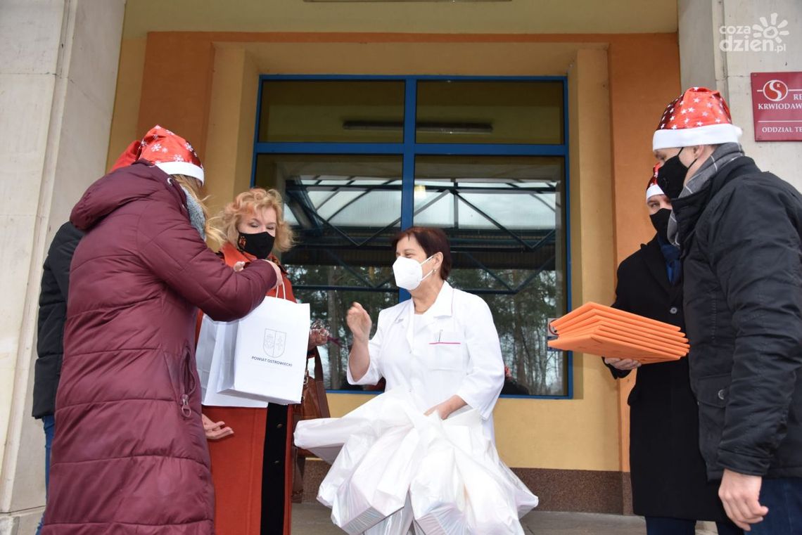 Upominki dla najmłodszych pacjentów ostrowieckiego szpitala Upominki dla najmłodszych pacjentów ostrowieckiego szpitala