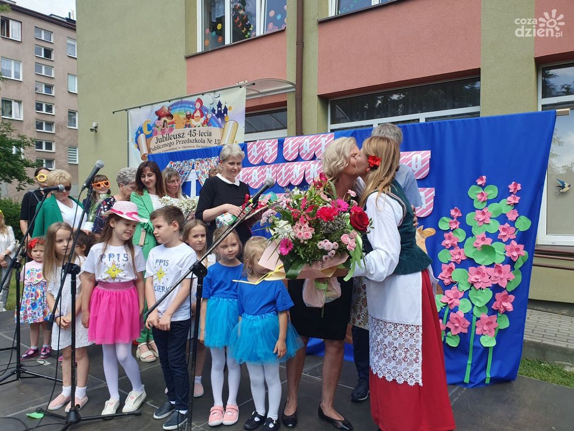 Urodzinowe przyjęcie w "Janinkowym" przedszkolu Urodzinowe przyjęcie w "Janinkowym" przedszkolu