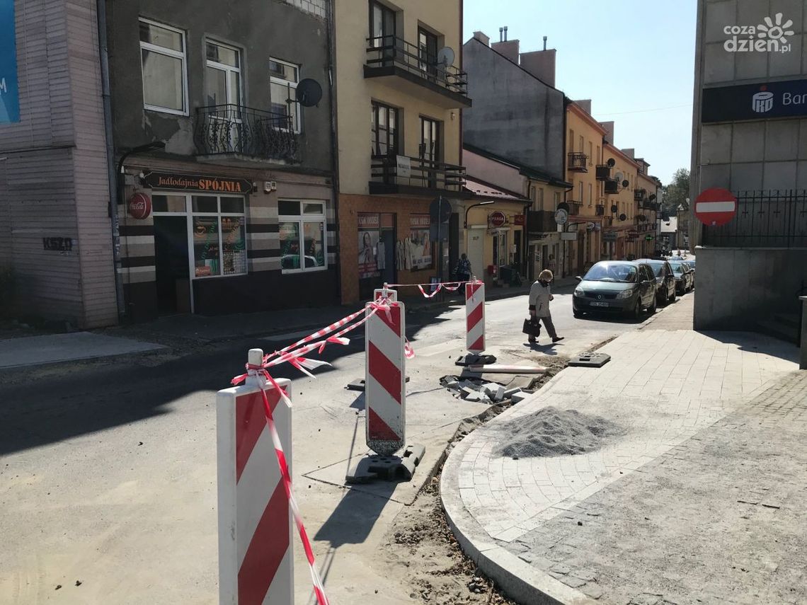 Uwaga kierowcy! Od przyszłego tygodnia odcinek Siennieńskiej zostanie zamknięty
Uwaga kierowcy! Od przyszłego tygodnia odcinek Siennieńskiej zostanie zamknięty