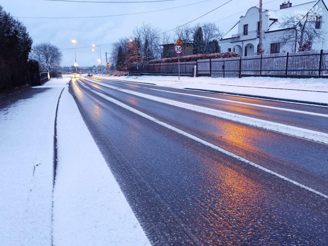 Uwaga kierowcy, pogarszają się warunki drogowe Uwaga kierowcy, pogarszają się warunki drogowe