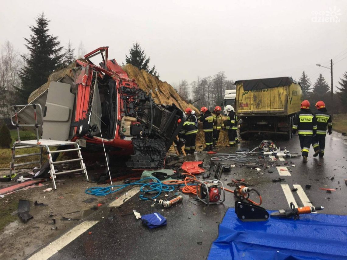 Uwaga ! Wypadek ! Trasa krajowa numer 74 zablokowana