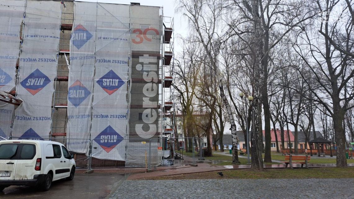 W Ćmielowie trwa modernizacja domu kultury W Ćmielowie trwa modernizacja domu kultury