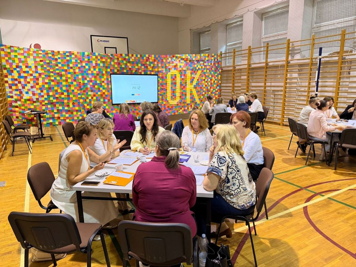Edukacyjna rewolucja w ostrowieckiej „Czwórce”. Szkoła bez ocen z prestiżowym wyróżnieniem Edukacyjna rewolucja w ostrowieckiej „Czwórce”. Szkoła bez ocen z prestiżowym wyróżnieniem