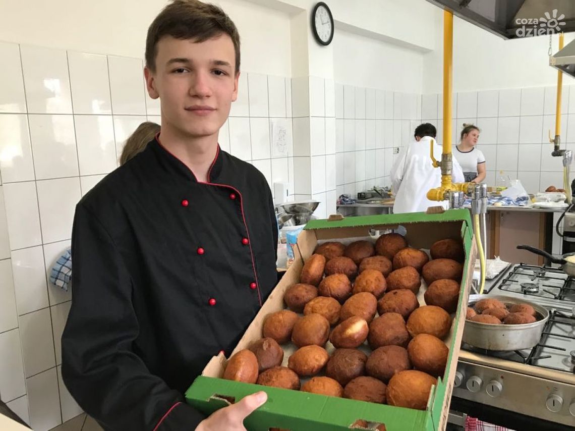 W "Ekonomiku" pączki smażą W "Ekonomiku" pączki smażą