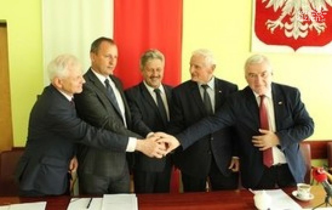 W gminie Dwikozy zakończono remont drogi wojewódzkiej W gminie Dwikozy zakończono remont drogi wojewódzkiej