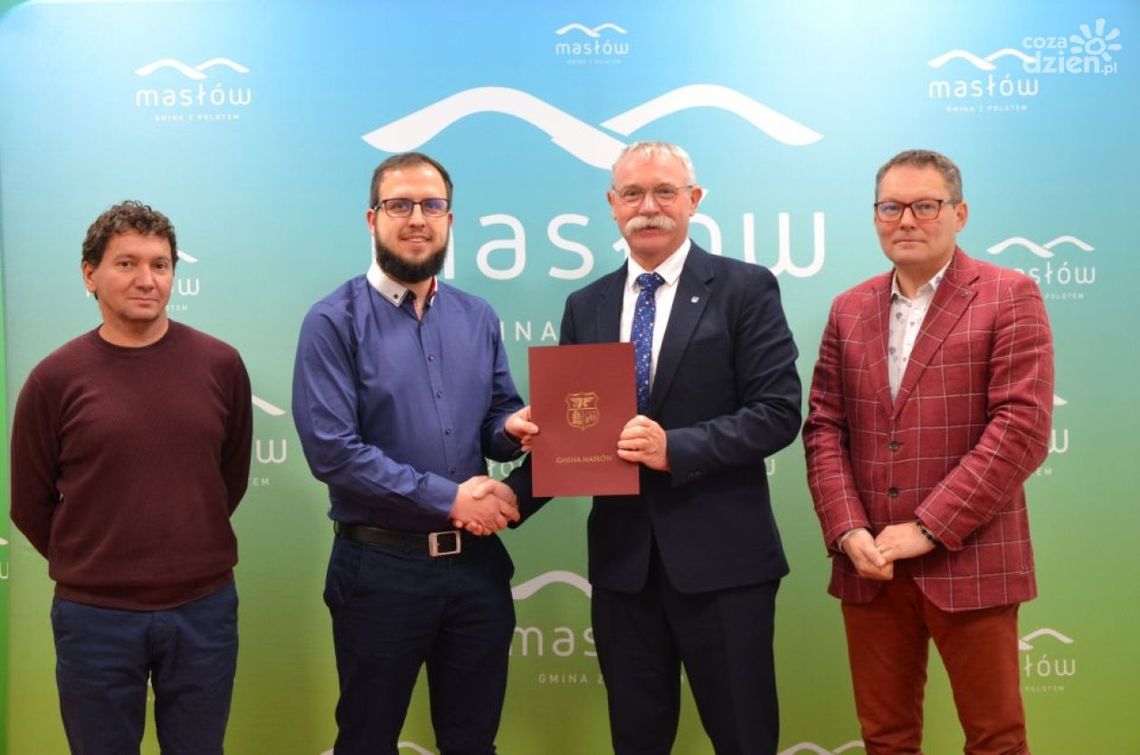 W gminie Masłów wybudują dwie drogi wewnętrzne. Koszt to 100 tysięcy złotych W gminie Masłów wybudują dwie drogi wewnętrzne. Koszt to 100 tysięcy złotych