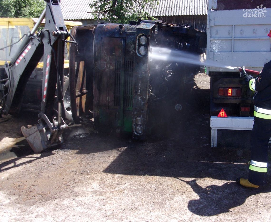 W Gołębiowie płonęła ciężarówka