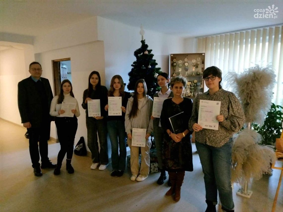 W liceum opanowali język angielski na poziomie biznesowym W liceum opanowali język angielski na poziomie biznesowym