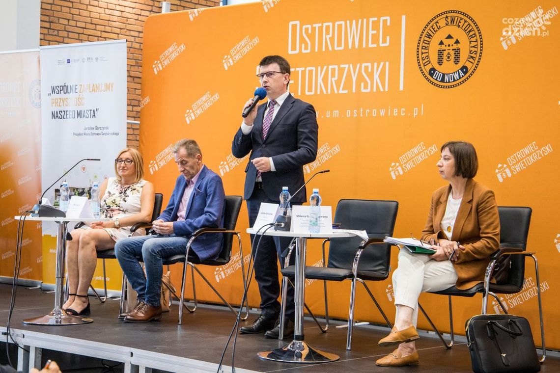 W OBK-u debatowali o przyszłości Ostrowca Św.