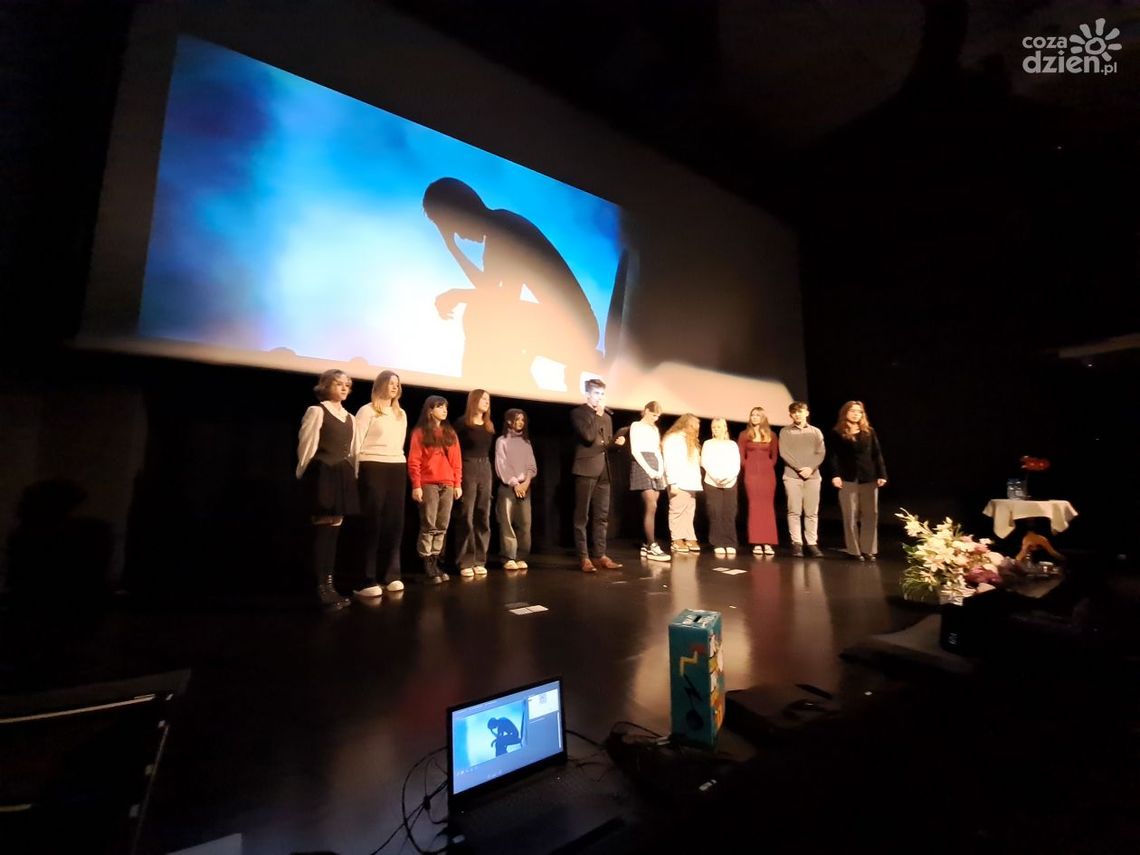 W Ostrowcu chcą uwolnić młodzież od "pułapki myśli" W Ostrowcu chcą uwolnić młodzież od "pułapki myśli"