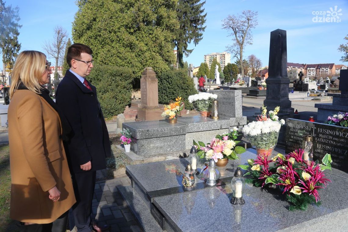 W Ostrowcu pamiętają o pierwszych włodarzach W Ostrowcu pamiętają o pierwszych włodarzach