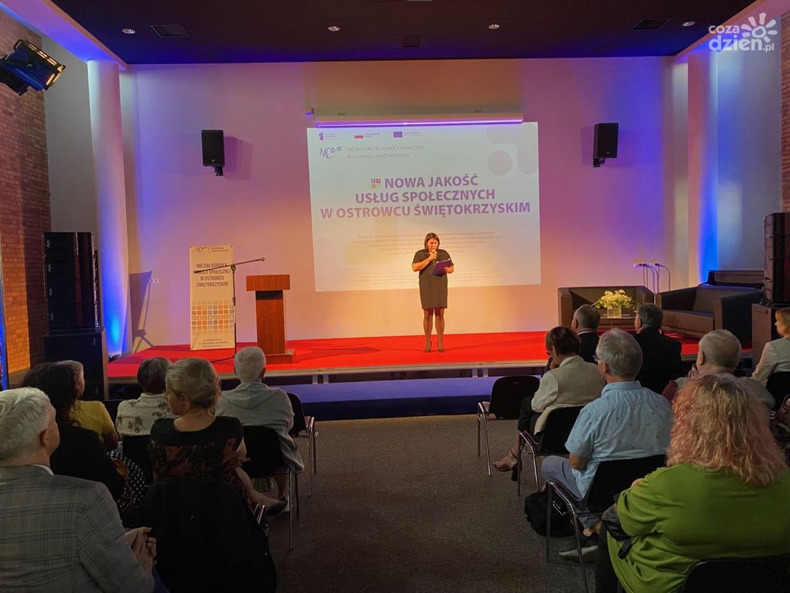 W Ostrowcu stawiają na profesjonalizację usług społecznych W Ostrowcu stawiają na profesjonalizację usług społecznych