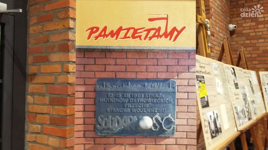 W Ostrowcu upamiętnią wydarzenia z 13 grudnia 1981 roku W Ostrowcu upamiętnią wydarzenia z 13 grudnia 1981 roku